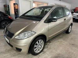 Ljusbrun Begagnad 2005 Mercedes A150 Classic Halvkombi | 27 900 kr (Marknadspris)