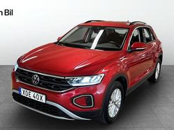 Röd Begagnad 2022 VW T-Roc Life SUV | 224 900 kr (Marknadspris)