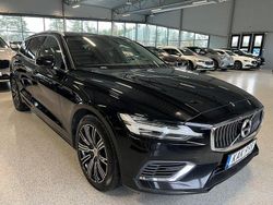 Svart Begagnad 2022 Volvo V60 Inscription Kombi | 238 900 kr (Superpris)