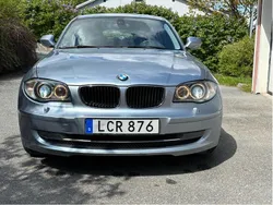 Blå Begagnad 2011 BMW 118 Comfort Edition Halvkombi | 83 000 kr (Marknadspris)