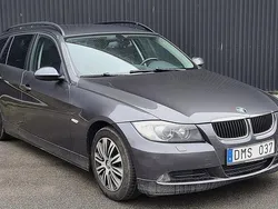 Mörkgrå (grå) Begagnad 2007 BMW 318 Advantage Kombi | 39 900 kr (Marknadspris)