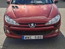 Röd Begagnad 2005 Peugeot 206 Halvkombi | 18 000 kr (Bra pris)