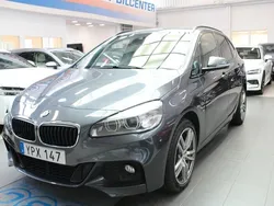 Grå Begagnad 2017 BMW 225 Active Tourer M Sport Minibuss | 164 900 kr (Marknadspris)