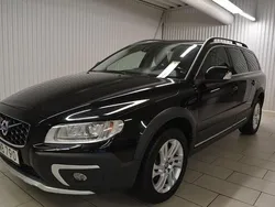 Svart Begagnad 2016 Volvo XC70 Momentum SUV | 144 000 kr (Bra pris)