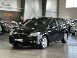 Svart Begagnad 2010 Ford Focus Platinum Kombi | 34 900 kr (Marknadspris)