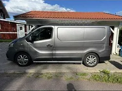 Grå Begagnad 2015 Renault Trafic Van | 99 000 kr (Marknadspris)