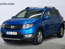Ljusblå Begagnad 2016 Dacia Sandero Stepway Halvkombi | 89 900 kr (Marknadspris)