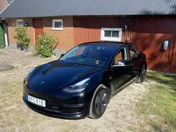 Svart Begagnad 2019 Tesla Model 3 Long Range AWD Sedan | 215 000 kr (Dyr)