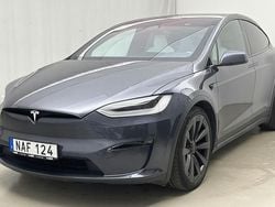 Grå Begagnad 2023 Tesla Model X Plaid SUV | 760 000 kr