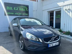 Mörkblå (blå) Begagnad 2012 Volvo S60 R-Design Sedan | 89 999 kr (Superpris)
