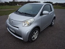 Silver Begagnad 2009 Toyota iQ Halvkombi | 32 900 kr (Dyr)
