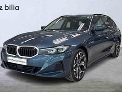 Blå Begagnad 2025 BMW 330e Shadowline Kombi | 449 900 kr