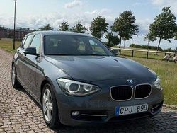 Grå Begagnad 2012 BMW 120 Sport Line Halvkombi | 81 999 kr (Marknadspris)
