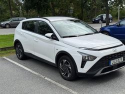 Vit Begagnad 2023 Hyundai Bayon Essential SUV | 185 000 kr (Bra pris)
