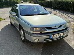 Grå Begagnad 2001 Renault Laguna II Halvkombi | 18 500 kr