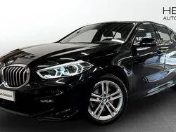 Svart (black) Begagnad 2022 BMW 118 Shadowline Halvkombi | 308 700 kr (Dyr)
