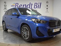 M portimao blue metallic Begagnad 2023 BMW iX1 M Sport SUV | 464 500 kr (Marknadspris)