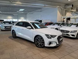 Vit (ibis vit) Begagnad 2021 Audi A3 Sportback e-tron Comfort Sedan | 279 000 kr (Marknadspris)