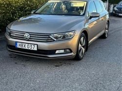 Brun Begagnad 2016 VW Passat Kombi | 100 000 kr (Marknadspris)