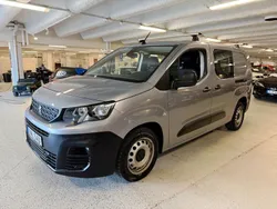 Grå (gråmetallic) Begagnad 2021 Peugeot Partner Minibuss | 229 900 kr