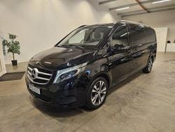 Svart (svart metallic) Begagnad 2016 Mercedes V250 Avantgarde Minibuss | 579 900 kr