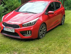 Röd Begagnad 2015 Kia Ceed GT Halvkombi | 112 000 kr (Bra pris)