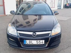 Svart Begagnad 2011 Opel Astra Kombi | 27 500 kr (Marknadspris)