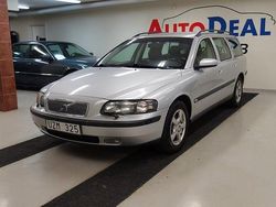 Ljusgrå Begagnad 2004 Volvo V70 Business Edition Kombi | 29 900 kr (Marknadspris)