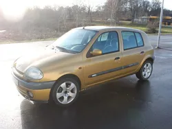 Begagnad 2001 Renault Clio II Halvkombi | 19 500 kr