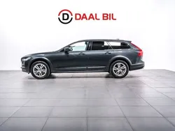 Grå Begagnad 2017 Volvo V90 CC Plus Kombi | 319 700 kr (Bra pris)