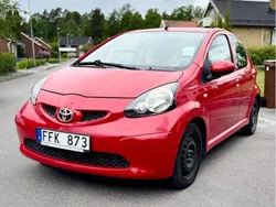 Röd Begagnad 2007 Toyota Aygo Halvkombi | 29 000 kr (Marknadspris)