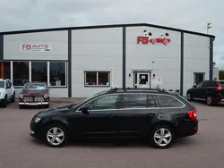 Svart Begagnad 2017 Skoda Octavia Ambition Kombi | 84 900 kr (Marknadspris)