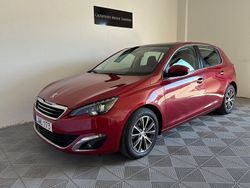 Mörkröd (röd) Begagnad 2015 Peugeot 308 Allure Halvkombi | 94 900 kr (Marknadspris)