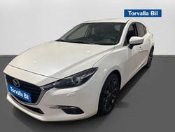 Vit Begagnad 2016 Mazda 3 Inclusive Halvkombi | 139 900 kr (Marknadspris)