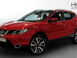 Röd (red) Begagnad 2017 Nissan Qashqai Tekna SUV | 149 900 kr (Bra pris)
