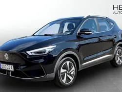 Svart (black) Begagnad 2022 MG ZS Luxury Sedan | 249 900 kr (Bra pris)