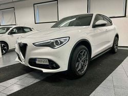 Vit Begagnad 2017 Alfa Romeo Stelvio Super SUV | 229 500 kr (Marknadspris)