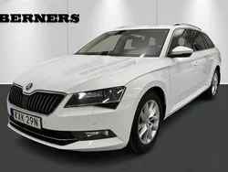 Vit Begagnad 2019 Skoda Superb Kombi | 229 900 kr (Superpris)