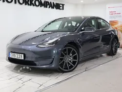 Grå Begagnad 2019 Tesla Model 3 Long Range Sedan | 249 900 kr (Marknadspris)