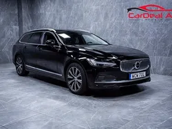 Svart Begagnad 2021 Volvo V90 Momentum Kombi | 298 800 kr (Bra pris)