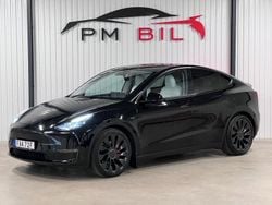 Svart Begagnad 2023 Tesla Model Y Performance SUV | 389 900 kr (Marknadspris)