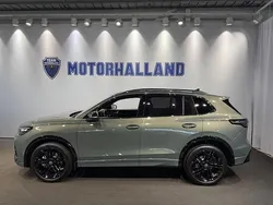 Grön Ny 2025 VW Tiguan R-line SUV | 569 900 kr (Marknadspris)