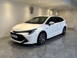 Vit Begagnad 2021 Toyota Corolla Sport Kombi | 224 900 kr (Bra pris)
