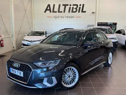 Mörkgrå (grå) Begagnad 2022 Audi A3 Sportback e-tron Comfort Sedan | 299 900 kr (Marknadspris)