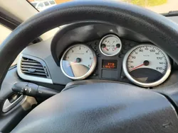 Röd Begagnad 2009 Peugeot 207 Halvkombi | 28 000 kr (Marknadspris)