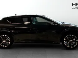 Svart (black) Ny 2025 Kia EV6 2 SUV | 676 385 kr (Marknadspris)