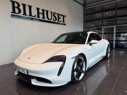 Vit Begagnad 2020 Porsche Taycan Turbo Sedan | 719 900 kr