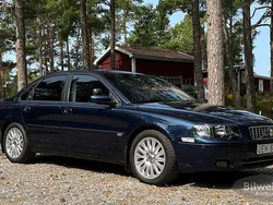 Mörkblå (mörkblå metallic) Begagnad 2004 Volvo S80 Executive Sedan | 120 000 kr