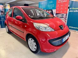 Röd Begagnad 2006 Peugeot 107 Halvkombi | 39 900 kr (Marknadspris)
