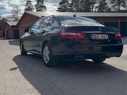 Svart Begagnad 2012 Mercedes E200 Classic Sedan | 134 900 kr (Marknadspris)